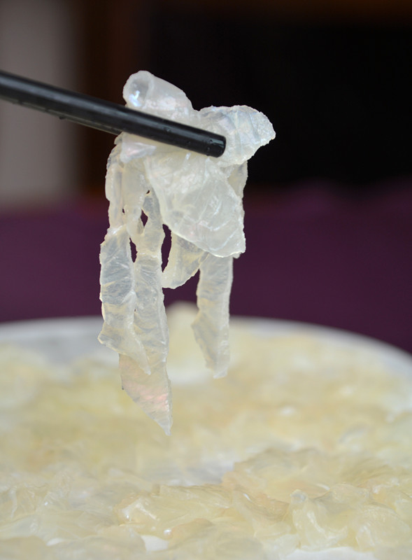 "风生水起"是店内人气爆棚的豪华刺身拼盘.